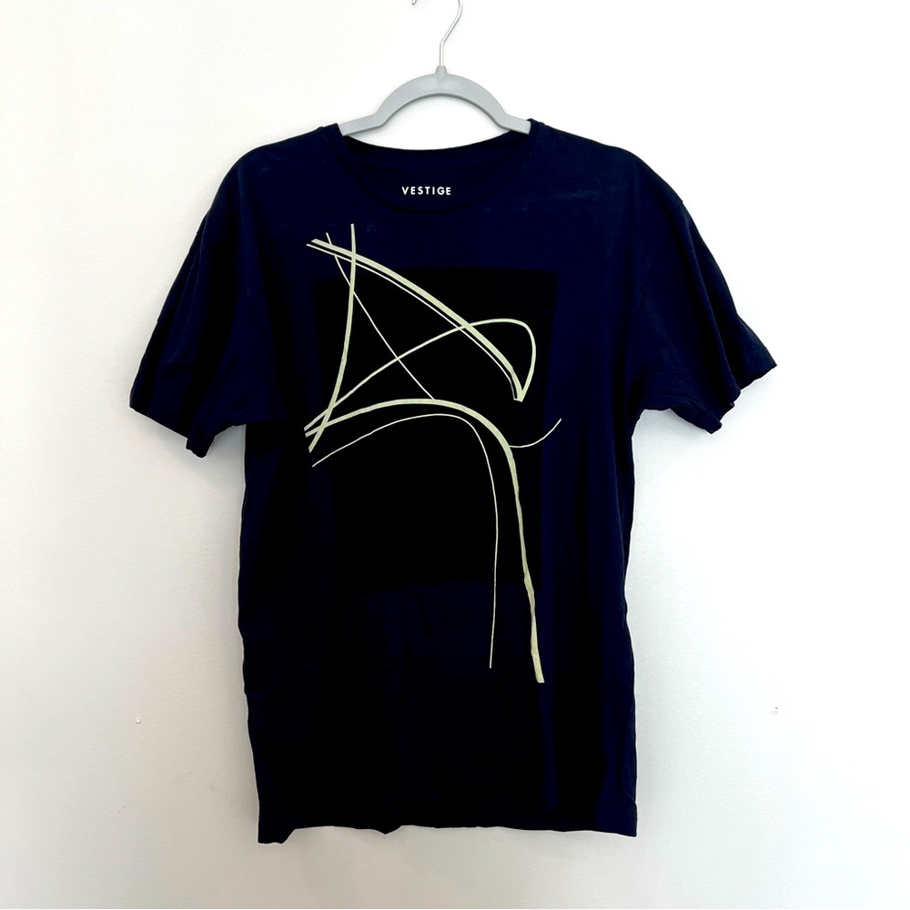 Vestige Dark Navy L Tee